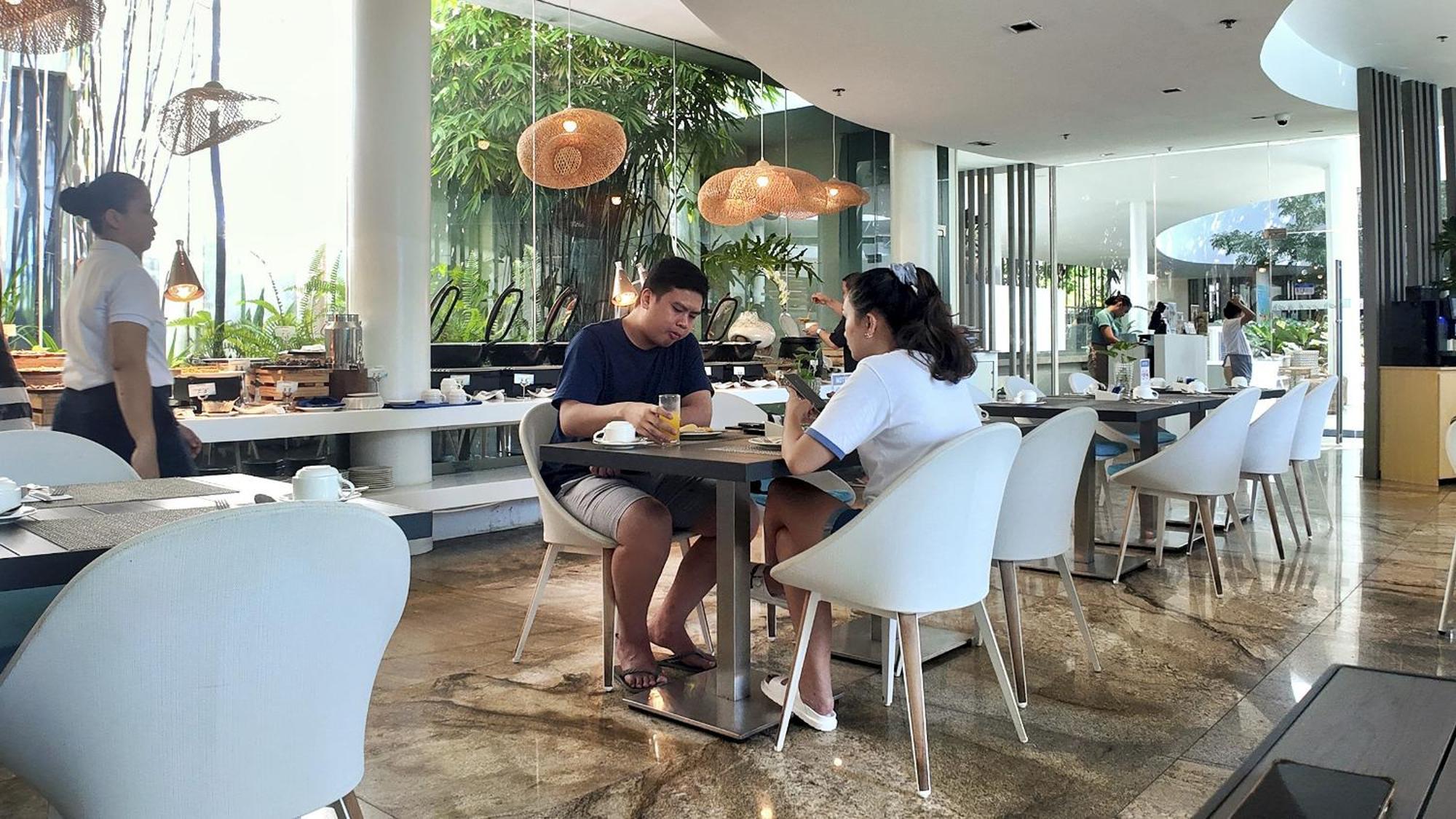 Dominiks Stylish Resort Gem Ocean View Pool Queen Bed At Tambuli 8 Floor Fast Wifi Lapu-Lapu City Eksteriør bilde